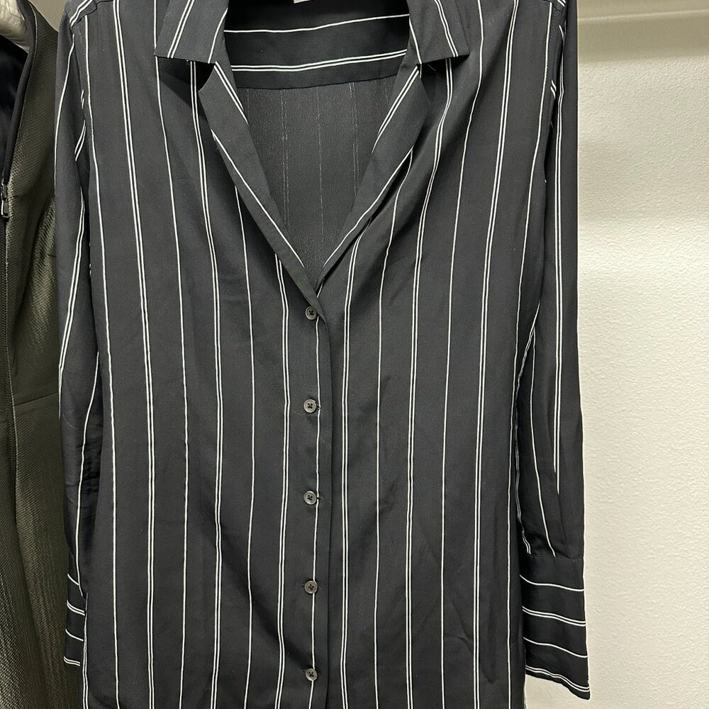 Equipment silk button down - Black and White - Vertical Stripes - Picture 8 of 9